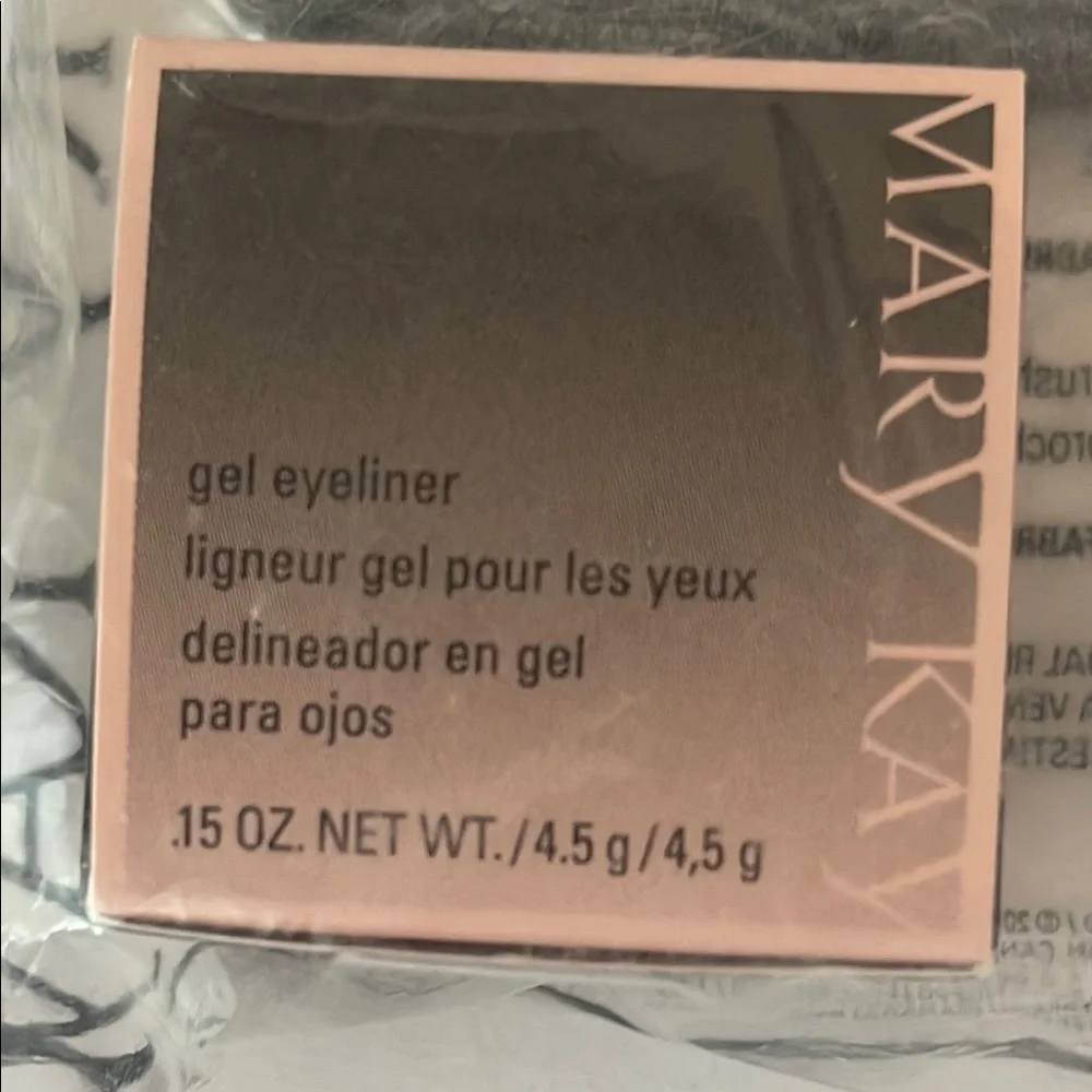 NIB Mary Kay Gel Eyeliner with Black Precision Liner Brush